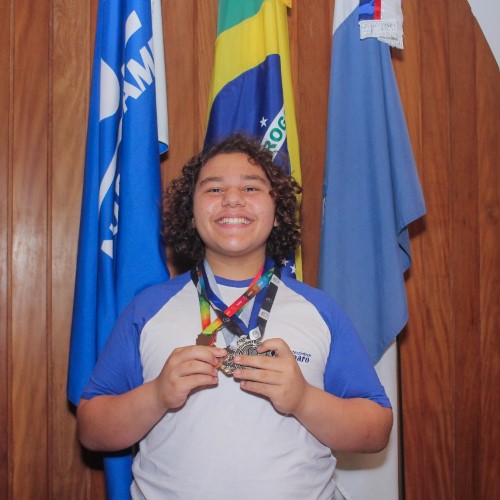 Aluno de Barra Mansa conquista sete medalhas em olimpíadas de conhecimento